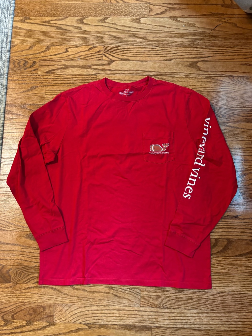 Vineyard Vines Football Whale Long Sleeve Pocket T-Shirt Red Size L